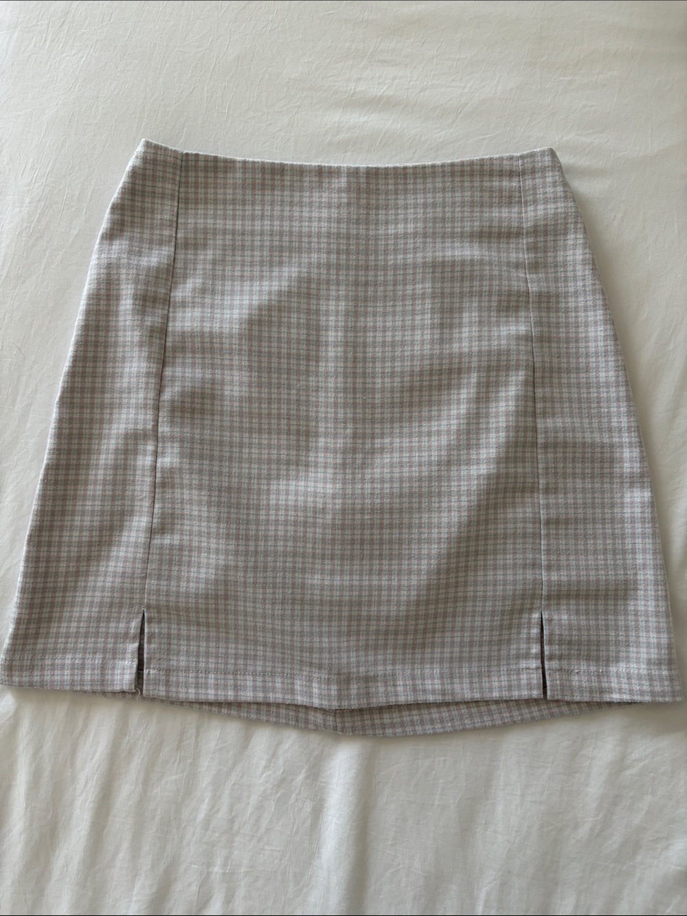 Brandy Melville Classic Plaid Mini Skirt in Light Beige and Pink